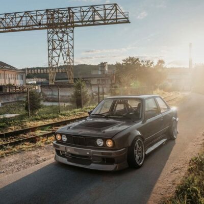 BMW E30 AERO SIDE SKIRTS - CLIQTUNING